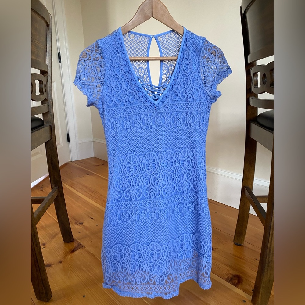Hollister Women’s Mini Dress Periwinkle Blue Lace Overlay Floral Size Small